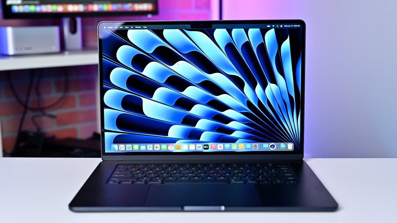 The ultra portable 15-inch M2 MacBook Air