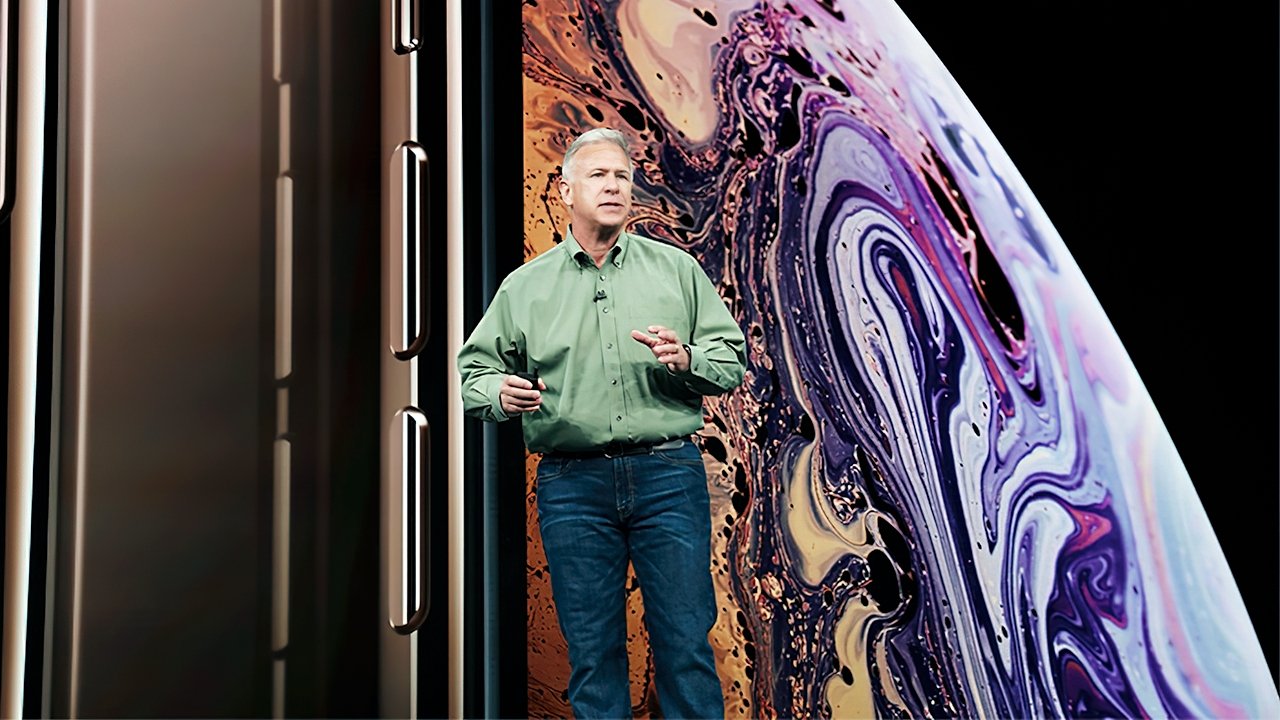 Schiller doing his part in the 2018 iPhone launch event