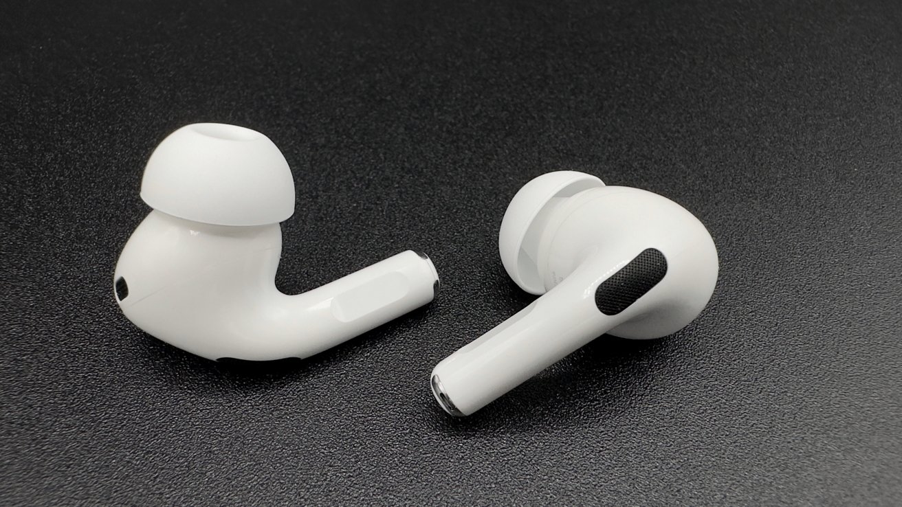 AirPods Pro 2 retain the same design