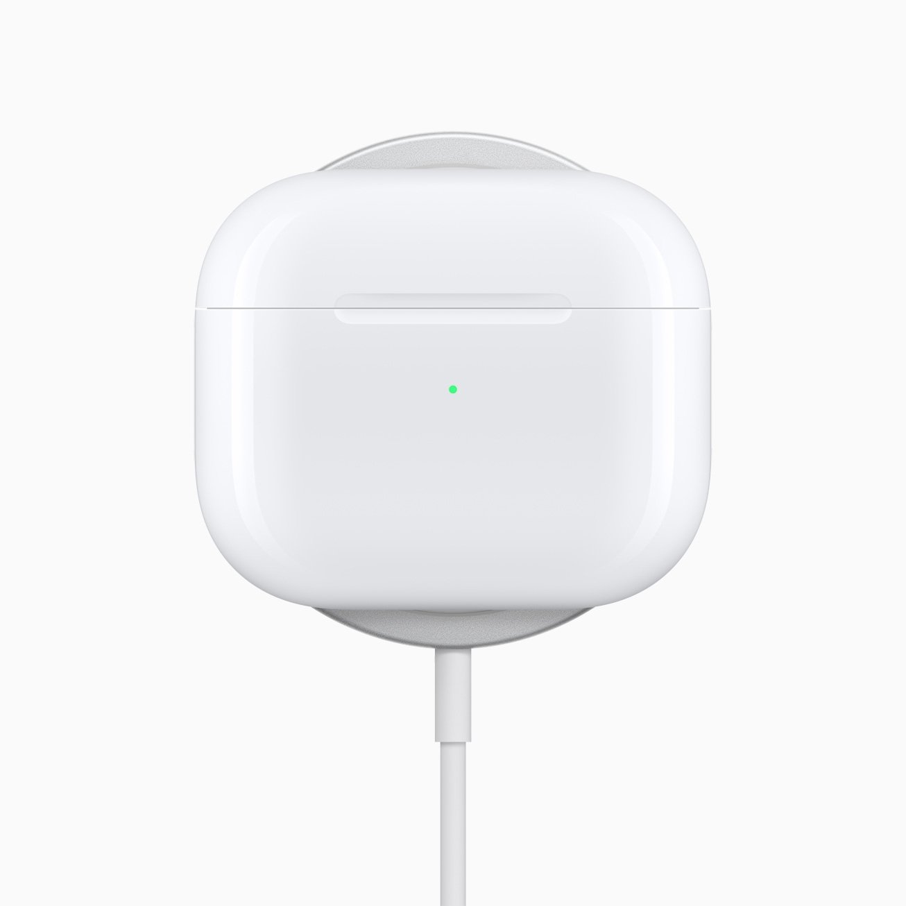 Both the third-generation AirPods and the AirPods Pro now feature MagSafe charging cases.