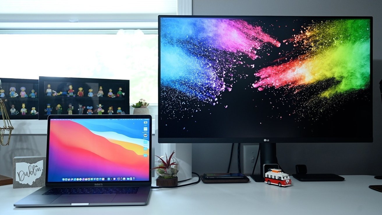 Thunderbolt 5 vs Thunderbolt 4 &mdash;  More bandwidth in TB5 means more displays and higher refresh rates.