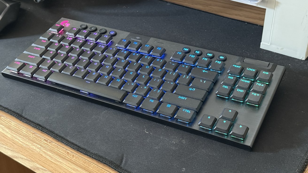 Logitech G915 X Keyboard review: What it looks like on a desk.