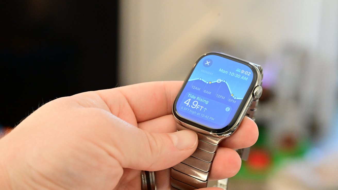 The Tides app on an Apple Watch showing the water levels